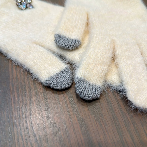 NWOT Women’s Anthropology Winter Gloves - Picture 3 of 5